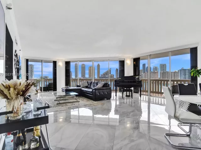 Продажа квартиры #1106 - фото 7489667