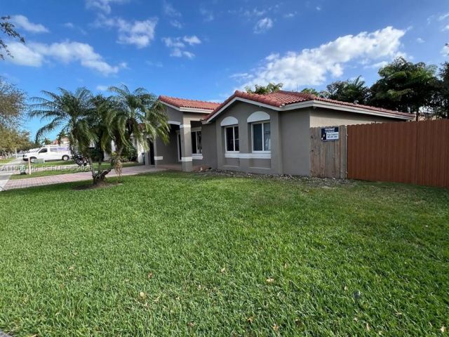 Дом в аренду по адресу 11320 SW 245th St - фото 7492964