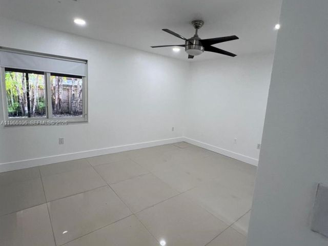 Дом в аренду по адресу 11320 SW 245th St - фото 7492973