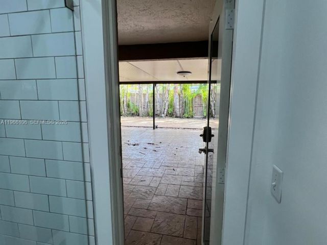 Дом в аренду по адресу 11320 SW 245th St - фото 7492975