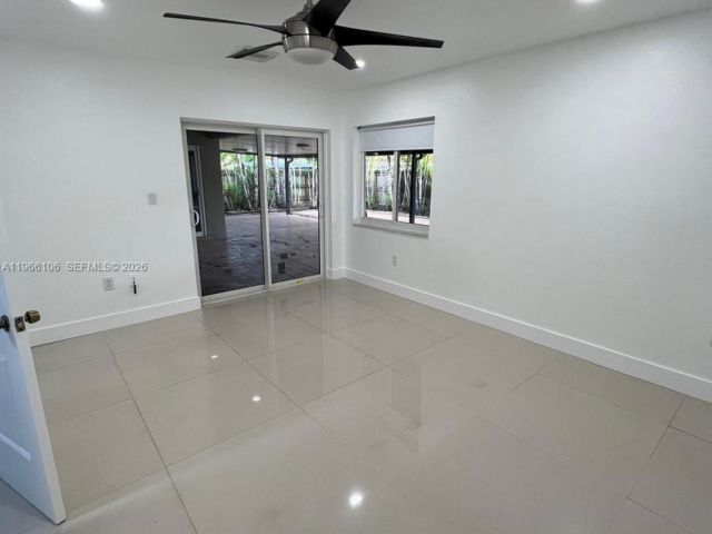 Дом в аренду по адресу 11320 SW 245th St - фото 7492979