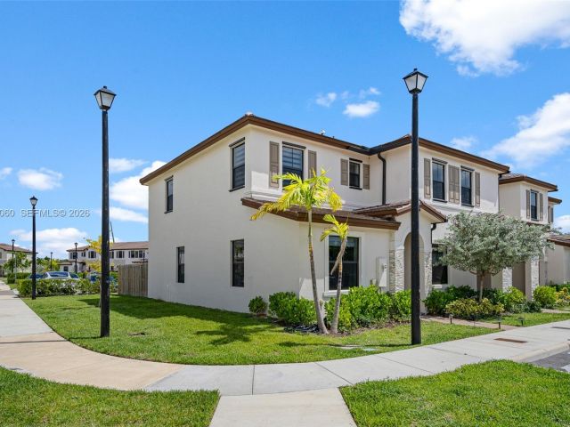 Продажа дома по адресу 9941 SW 231st Ln 9941 - фото 7436836