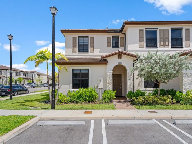 Продажа дома по адресу 9941 SW 231st Ln 9941 - фото 7436837