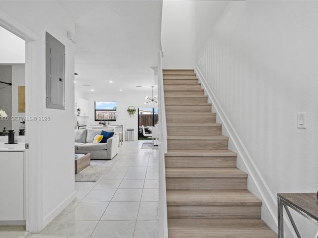 Продажа дома по адресу 9941 SW 231st Ln 9941 - фото 7436839