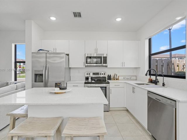 Продажа дома по адресу 9941 SW 231st Ln 9941 - фото 7436843