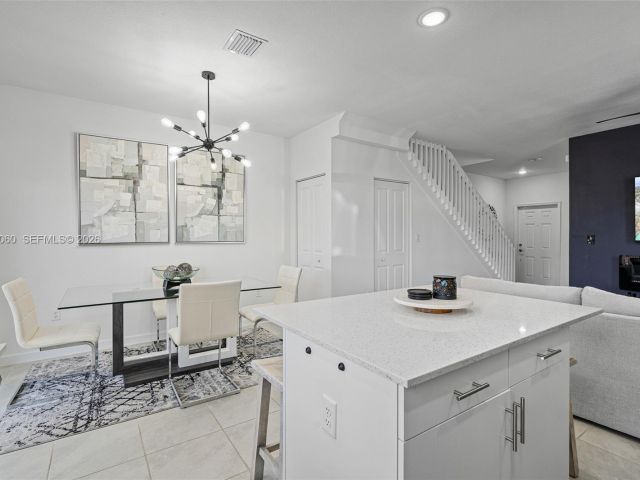 Продажа дома по адресу 9941 SW 231st Ln 9941 - фото 7436846