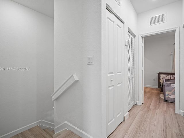 Продажа дома по адресу 9941 SW 231st Ln 9941 - фото 7436851