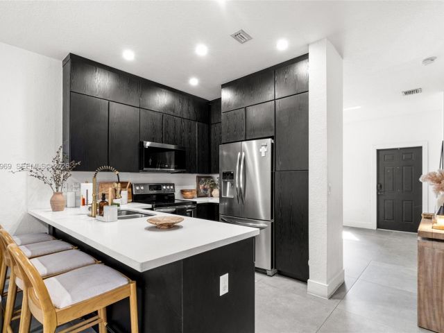 Продажа дома по адресу 16371 SW 44th Ter - фото 7436705