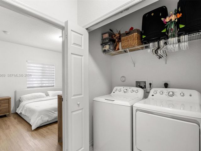 Продажа дома по адресу 16371 SW 44th Ter - фото 7436720