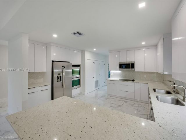 Дом в аренду по адресу 52 Camden Dr - фото 7477239