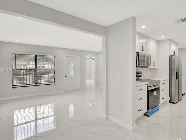 Продажа дома по адресу 3916 NW 207th St Rd - фото 7436958