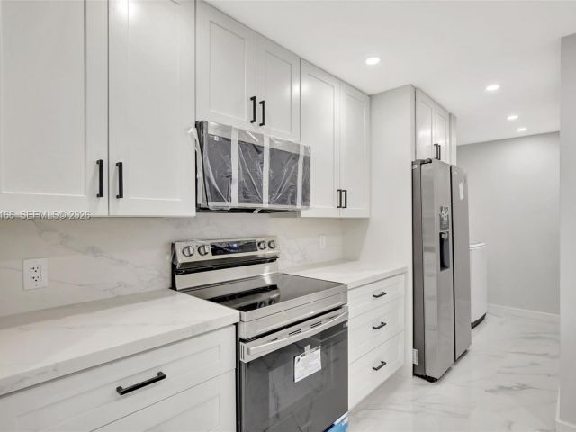 Продажа дома по адресу 3916 NW 207th St Rd - фото 7436961