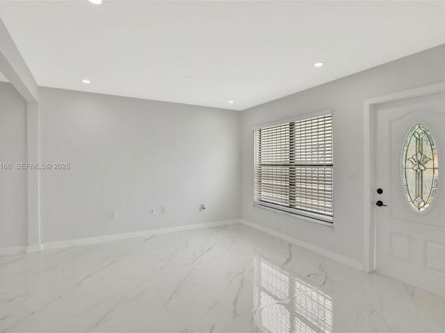 Продажа дома по адресу 3916 NW 207th St Rd - фото 7436969