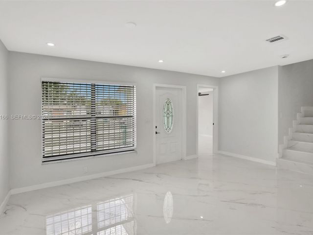 Продажа дома по адресу 3916 NW 207th St Rd - фото 7436973