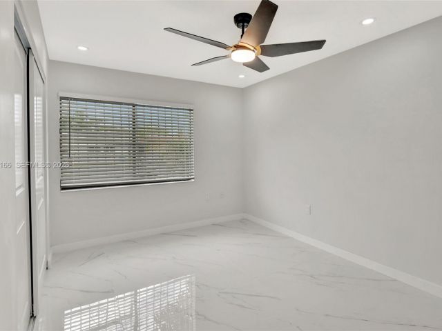 Продажа дома по адресу 3916 NW 207th St Rd - фото 7436977