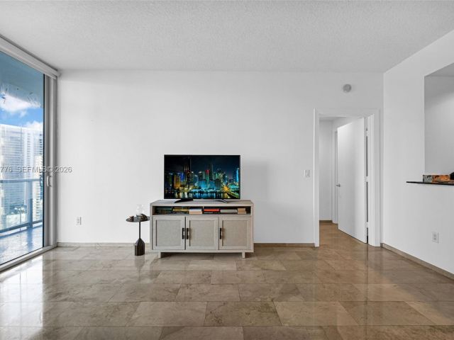 Продажа квартиры #2910 - фото 7438766