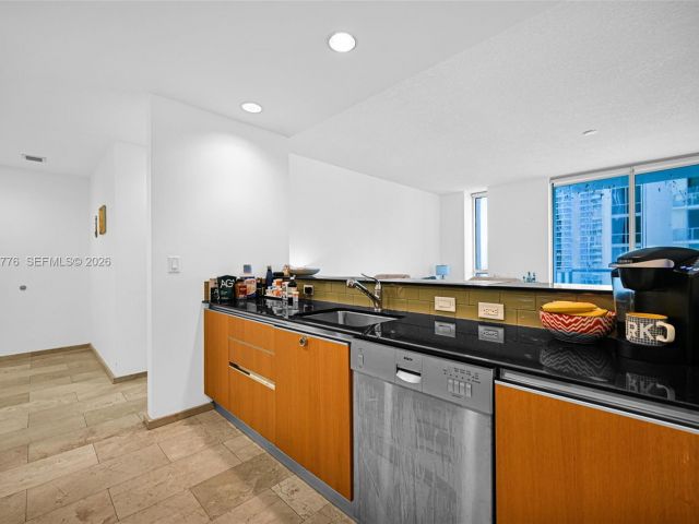 Продажа квартиры #2910 - фото 7438773