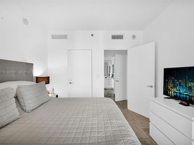 Продажа квартиры #2910 - фото 7438777