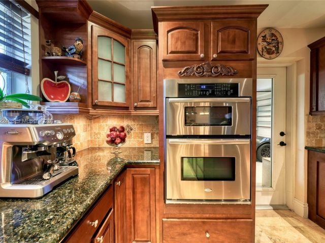 Дом в аренду по адресу 5826 SW 17th St 0 - фото 7445521