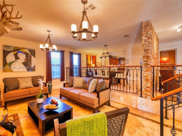 Дом в аренду по адресу 5826 SW 17th St 0 - фото 7445530