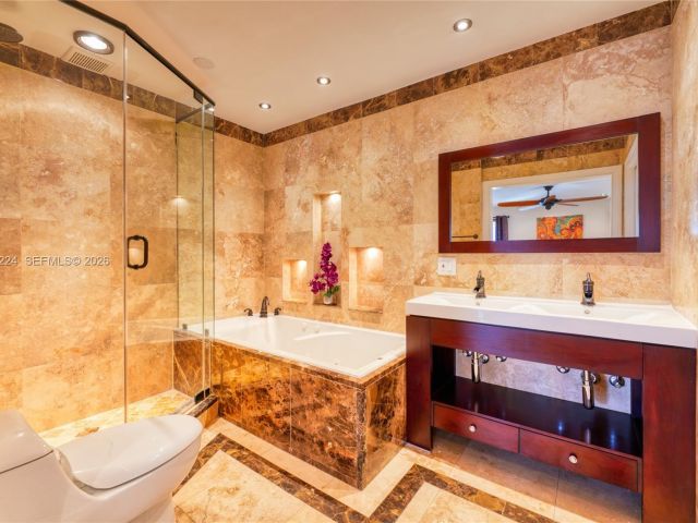 Дом в аренду по адресу 5826 SW 17th St 0 - фото 7445537