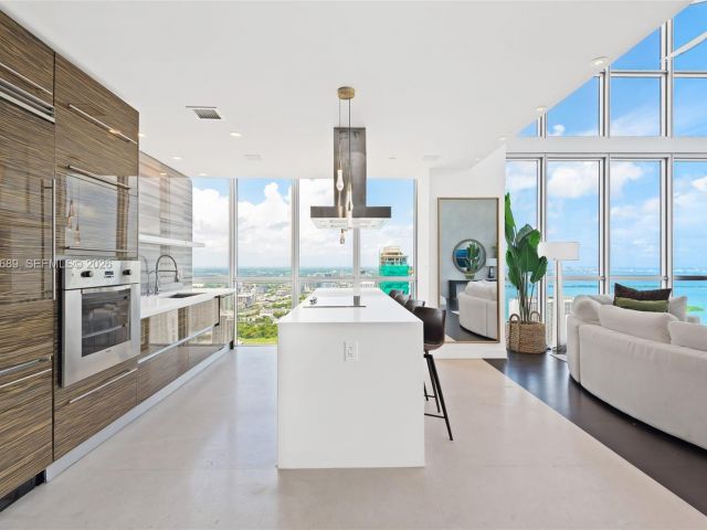 Продажа квартиры #5706 - фото 7483755