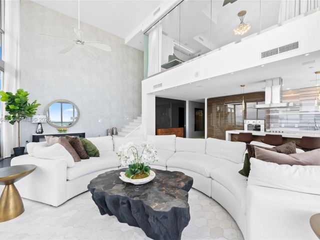 Продажа квартиры #5706 - фото 7483758