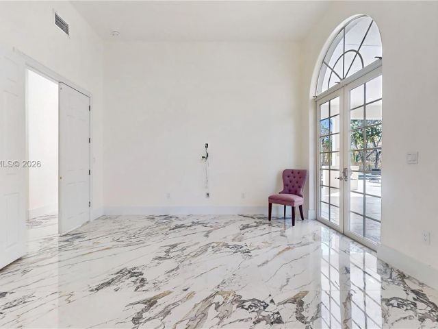 Продажа дома по адресу 10340 SW 62nd St - фото 7437292