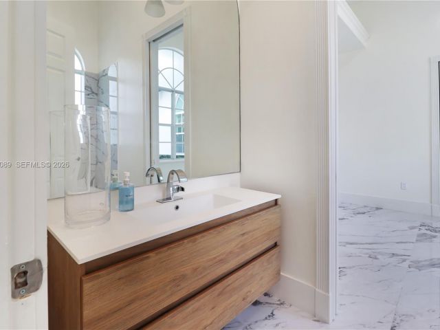 Продажа дома по адресу 10340 SW 62nd St - фото 7437296