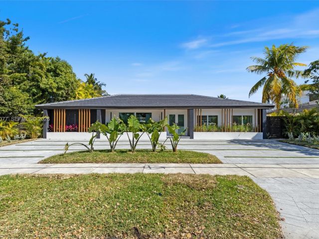 Продажа дома по адресу 19721 NE 23rd Ave - фото 7437506