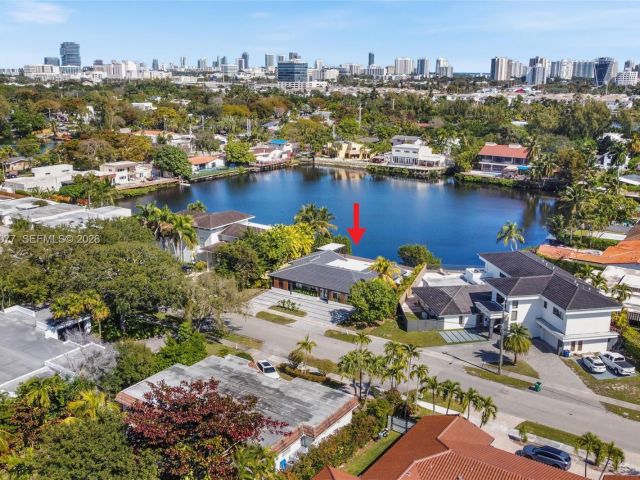 Продажа дома по адресу 19721 NE 23rd Ave - фото 7437519