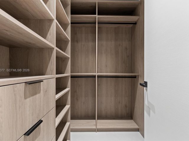 Продажа дома по адресу 19721 NE 23rd Ave - фото 7437523