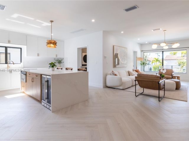 Дом в аренду по адресу 1420 SW 17th St 0 - фото 7437587