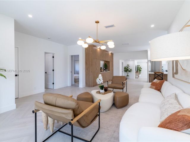 Дом в аренду по адресу 1420 SW 17th St 0 - фото 7437588