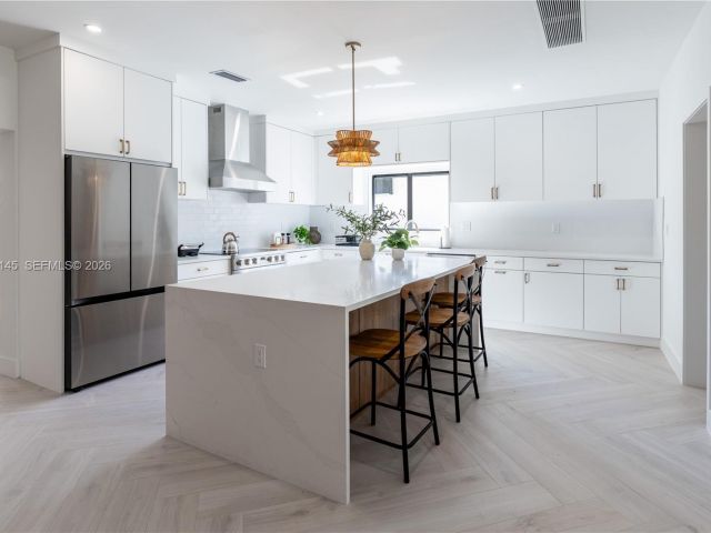 Дом в аренду по адресу 1420 SW 17th St 0 - фото 7437591