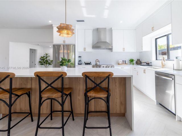 Дом в аренду по адресу 1420 SW 17th St 0 - фото 7437592