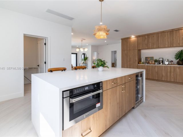 Дом в аренду по адресу 1420 SW 17th St 0 - фото 7437594