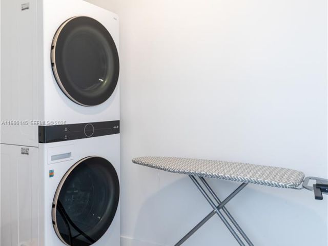 Дом в аренду по адресу 1420 SW 17th St 0 - фото 7437596