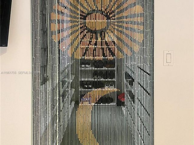 Дом в аренду по адресу 723 NE 62nd St TH-1 - фото 7437534