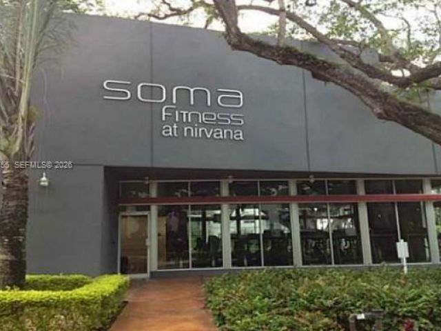 Дом в аренду по адресу 723 NE 62nd St TH-1 - фото 7437544