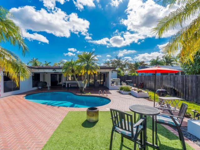 Продажа дома по адресу 5201 Jefferson St - фото 7536002