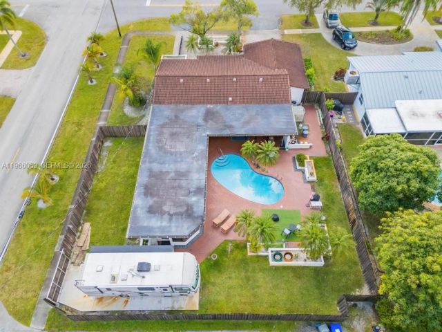 Продажа дома по адресу 5201 Jefferson St - фото 7536003