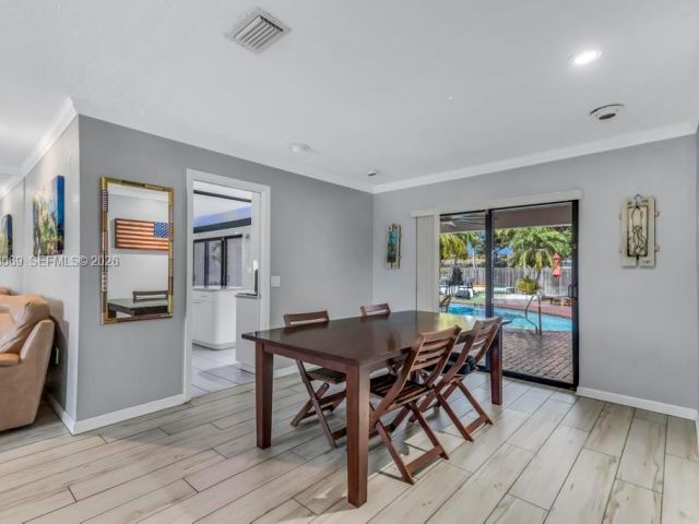 Продажа дома по адресу 5201 Jefferson St - фото 7536007