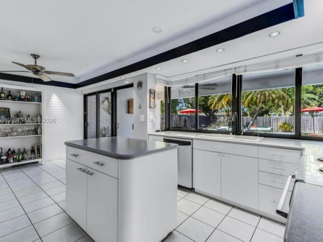 Продажа дома по адресу 5201 Jefferson St - фото 7536009