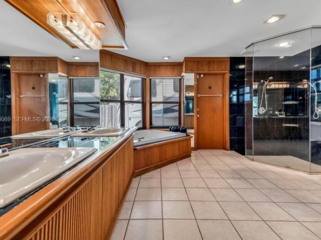 Продажа дома по адресу 5201 Jefferson St - фото 7536014