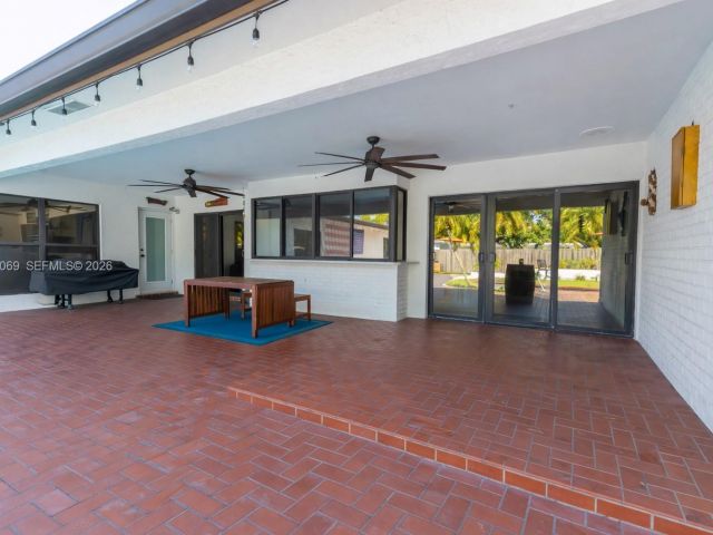 Продажа дома по адресу 5201 Jefferson St - фото 7536020