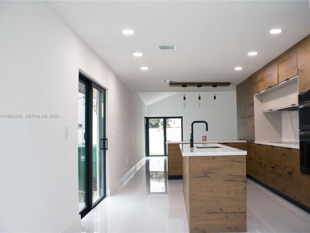 Продажа дома по адресу 10433 SW 118th Ct - фото 7438172