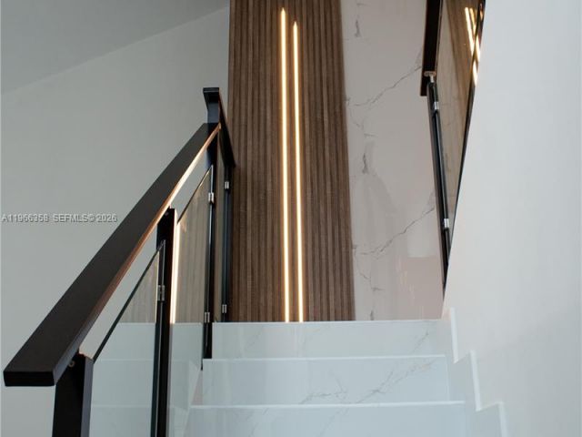 Продажа дома по адресу 10433 SW 118th Ct - фото 7438177