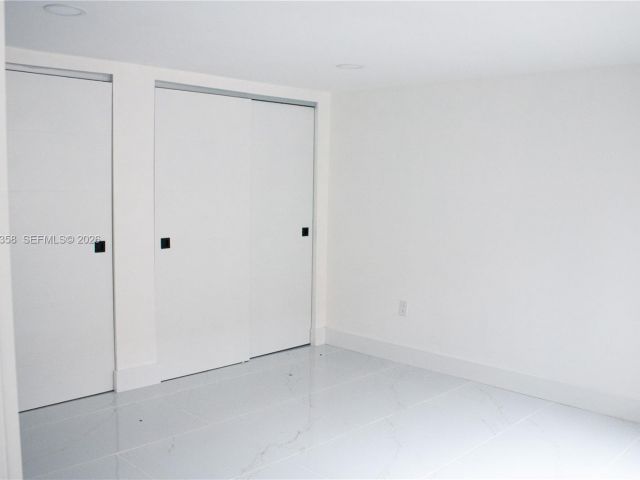 Продажа дома по адресу 10433 SW 118th Ct - фото 7438180