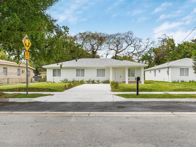 Продажа дома по адресу 933 NW 50th St - фото 7437299